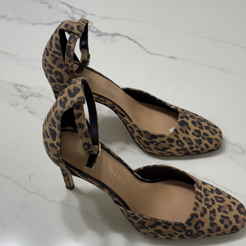 Gianni Bini Leopard Suede Ankle Strap Pumps Heels 9.5 - Picture 5 of 13
